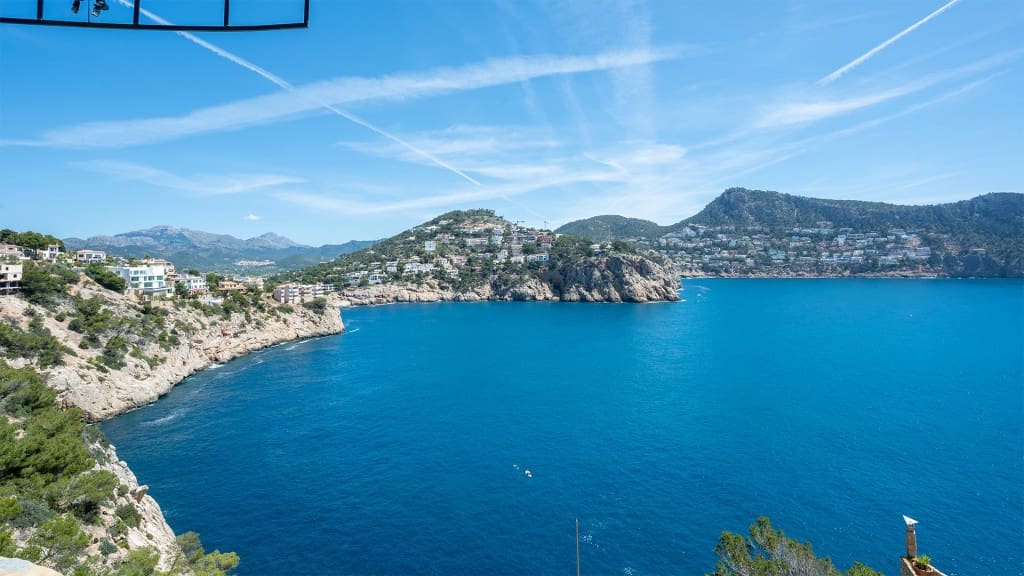 Commercial for sale in Puerto de Andratx - € 2,640,000 (Ref: 7371698)