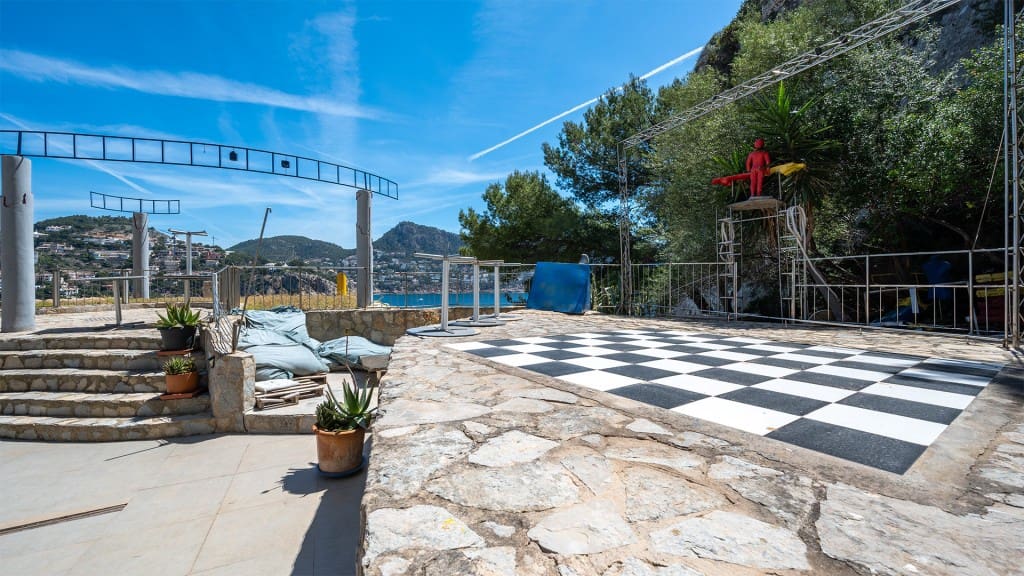 Commercial for sale in Puerto de Andratx - € 2,640,000 (Ref: 7371698)