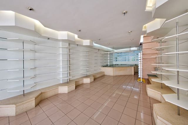 Kommersiell til salgs i Santa Ponsa, Calvià - € 120 000 (Ref: 7371738)