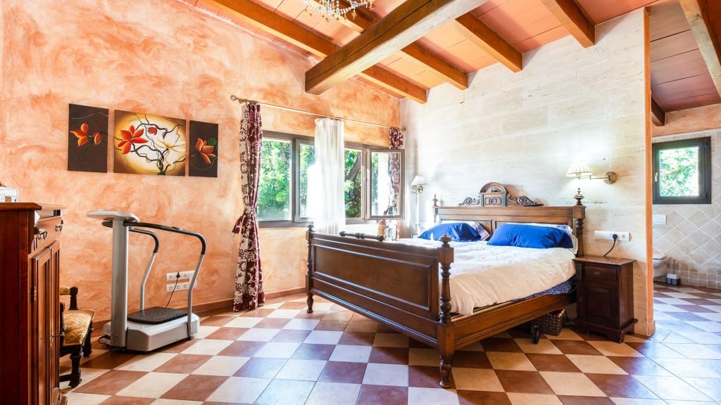 5 chambre Finca/Maison de Campagne à vendre à Bunyola avec piscine - 1 300 000 € (Ref: 7371864)