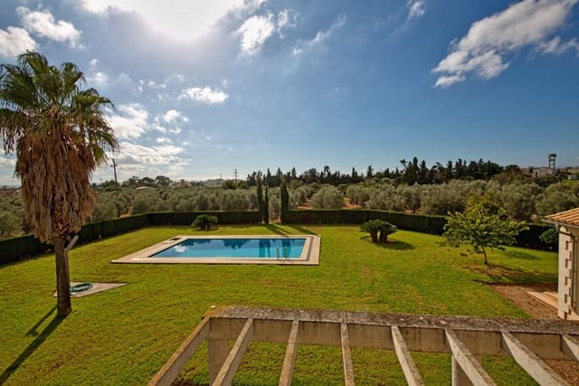 4 soveværelse Finca/Landehus til salg i Marratxí med swimmingpool - € 2.035.000 (Ref: 7371888)