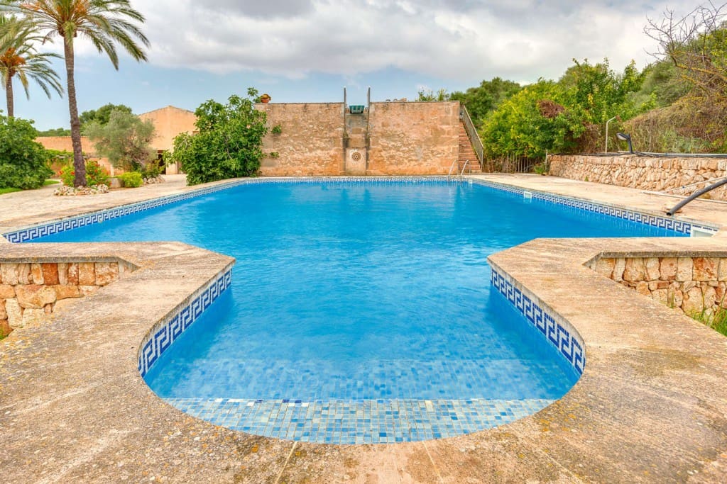 5 sovrum Finca/Hus på landet till salu i Llucmajor med pool - 5 300 000 € (Ref: 7371900)