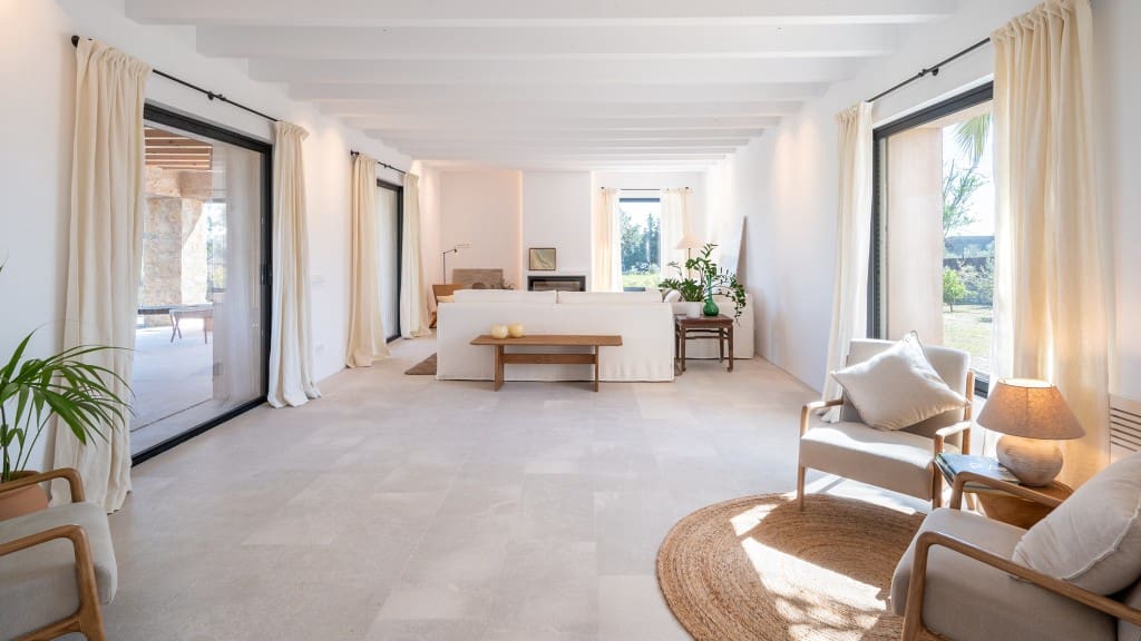 4 soveværelse Villa til salg i Selva med swimmingpool - € 4.950.000 (Ref: 8523242)