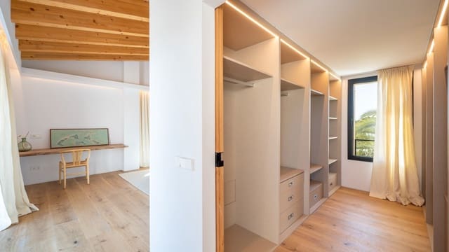 Chalet de 4 habitaciones en Selva en venta con piscina - 4.950.000 € (Ref: 8523242)