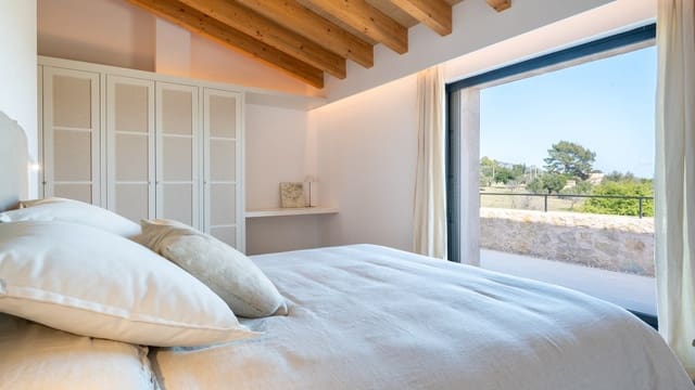 Chalet de 4 habitaciones en Selva en venta con piscina - 4.950.000 € (Ref: 8523242)