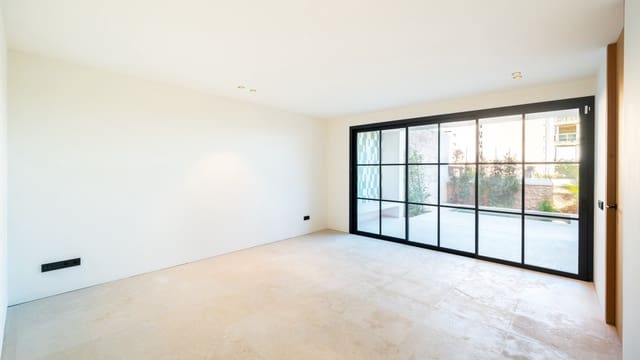 3 soveværelse Byhus til salg i El Terreno, Palma de Mallorca med swimmingpool - € 1.990.000 (Ref: 8523247)