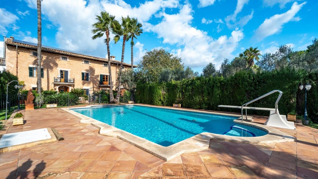 10 sovrum Villa till salu i Santa Maria del Cami med pool - 8 975 000 € (Ref: 8523271)