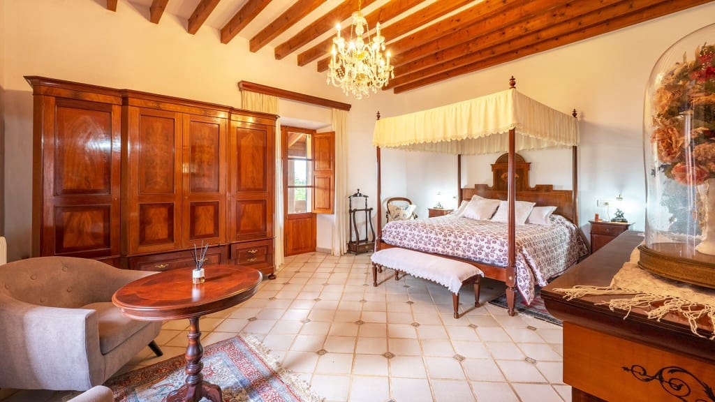 10 sovrum Villa till salu i Santa Maria del Cami med pool - 8 975 000 € (Ref: 8523271)