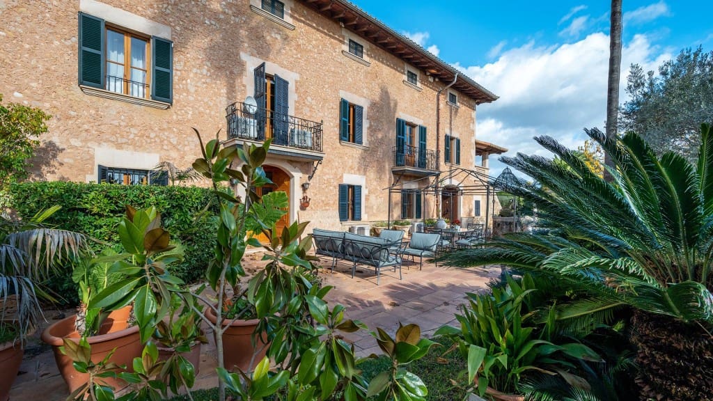 10 Zimmer Villa zu verkaufen in Santa Maria del Cami mit Pool - 8.975.000 € (Ref: 8523271)