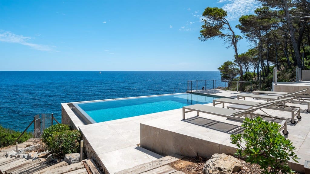 4 soveværelse Villa til salg i Canyamel med swimmingpool - € 7.750.000 (Ref: 8523287)