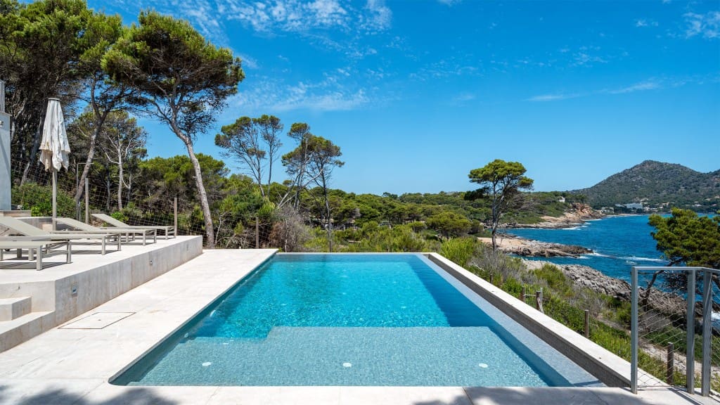 4 soveværelse Villa til salg i Canyamel med swimmingpool - € 7.750.000 (Ref: 8523287)