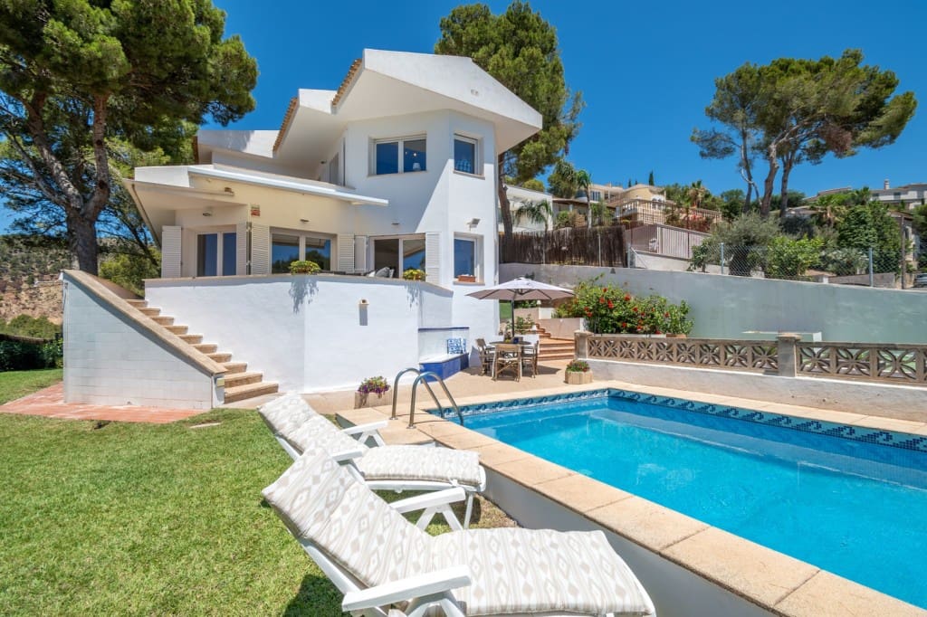 4 soveværelse Villa til salg i Costa d'en Blanes med swimmingpool - € 3.450.000 (Ref: 8523302)
