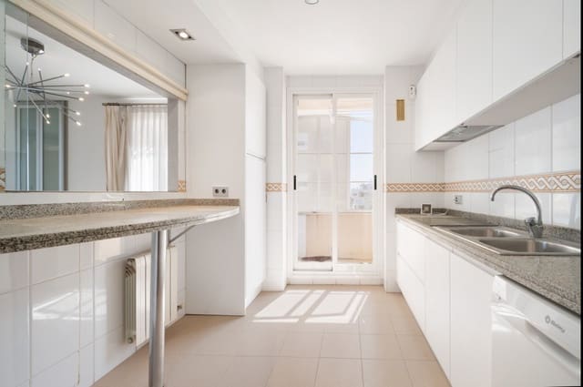 4 soverom Leilighet til leie i La Bonanova, Palma de Mallorca med svømmebasseng garasje - € 2 400 (Ref: 8523324)