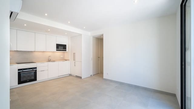 2 slaapkamer Appartement te huur in Palma de Mallorca - € 1.800 (Ref: 8523328)