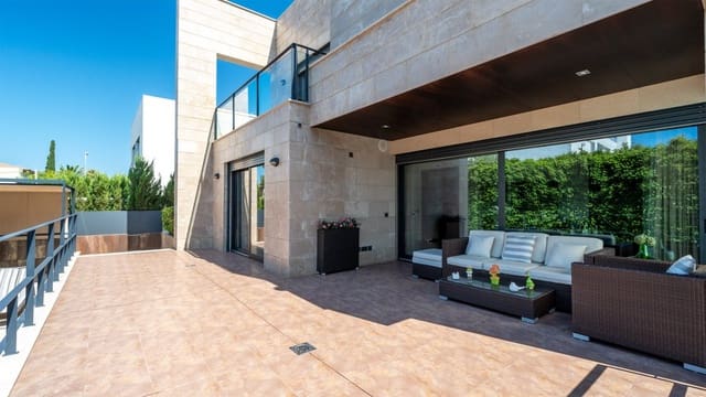4 slaapkamer Villa te koop in Palma de Mallorca met zwembad - € 2.950.000 (Ref: 8523330)
