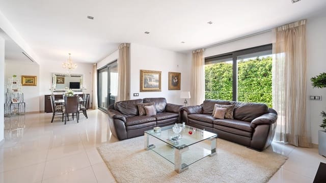 4 slaapkamer Villa te koop in Palma de Mallorca met zwembad - € 2.950.000 (Ref: 8523330)