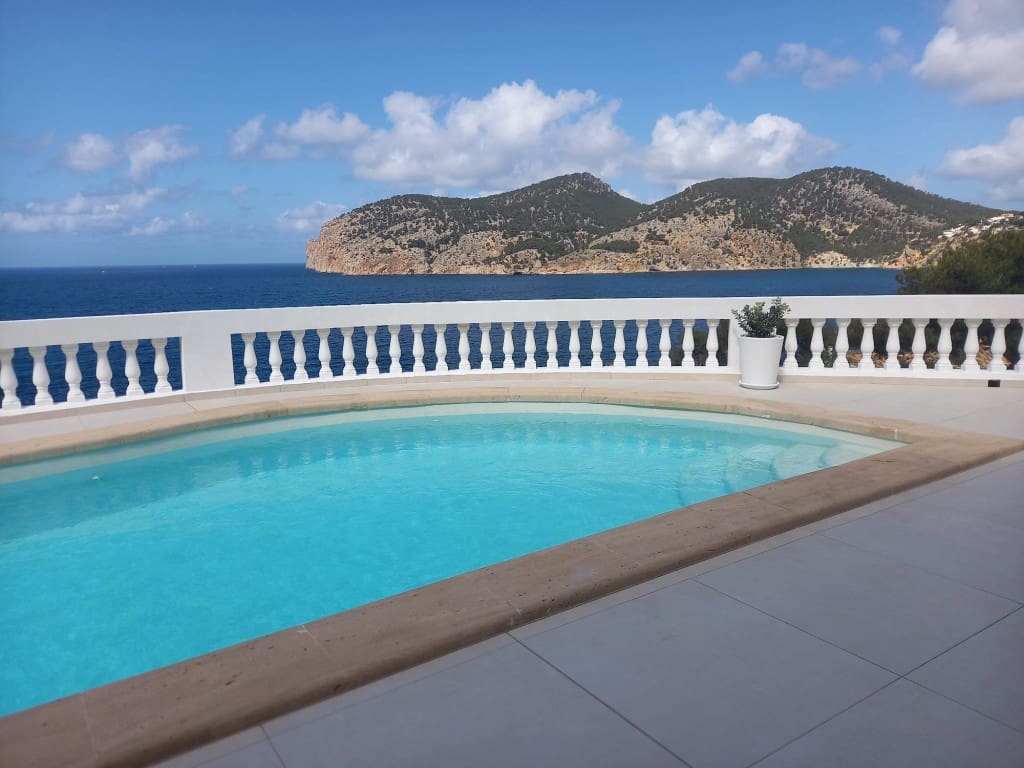 5 soveværelse Villa til salg i Es Camp De Mar / El Camp De Mar med swimmingpool - € 9.995.000 (Ref: 8523335)