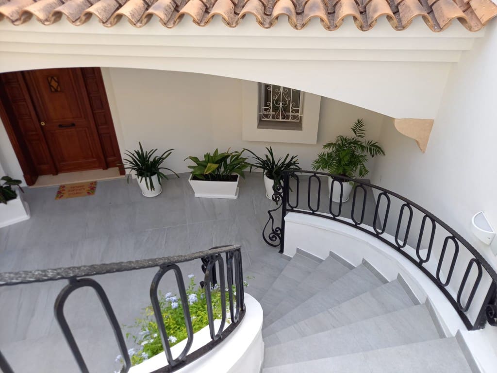 5 soveværelse Villa til salg i Es Camp De Mar / El Camp De Mar med swimmingpool - € 9.995.000 (Ref: 8523335)