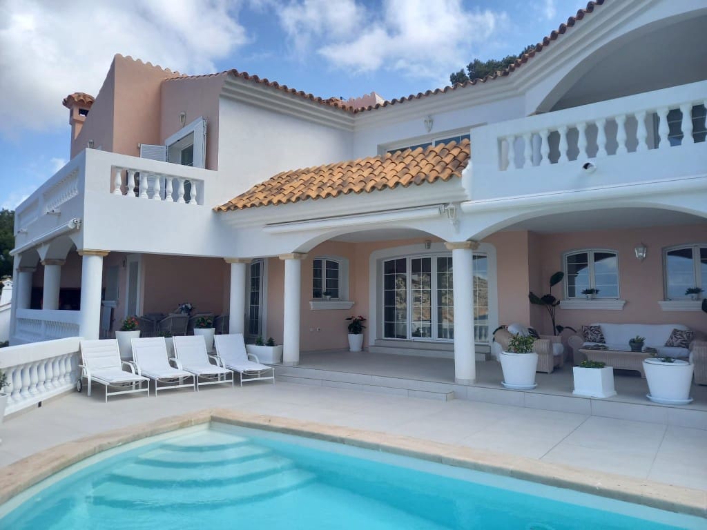 5 soveværelse Villa til salg i Es Camp De Mar / El Camp De Mar med swimmingpool - € 9.995.000 (Ref: 8523335)