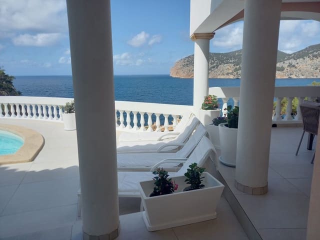 5 soveværelse Villa til salg i Es Camp De Mar / El Camp De Mar, Andratx med swimmingpool - € 9.995.000 (Ref: 8523335)