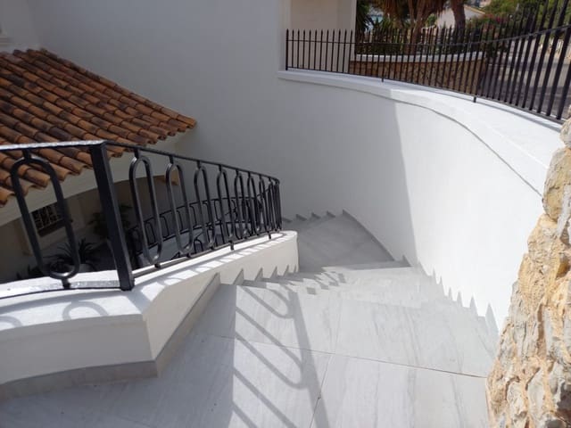 5 soveværelse Villa til salg i Es Camp De Mar / El Camp De Mar, Andratx med swimmingpool - € 9.995.000 (Ref: 8523335)