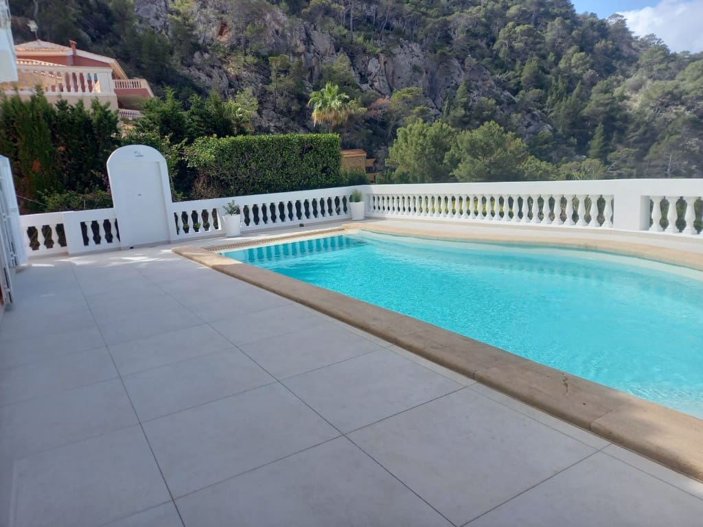 5 soveværelse Villa til salg i Es Camp De Mar / El Camp De Mar med swimmingpool - € 9.995.000 (Ref: 8523335)