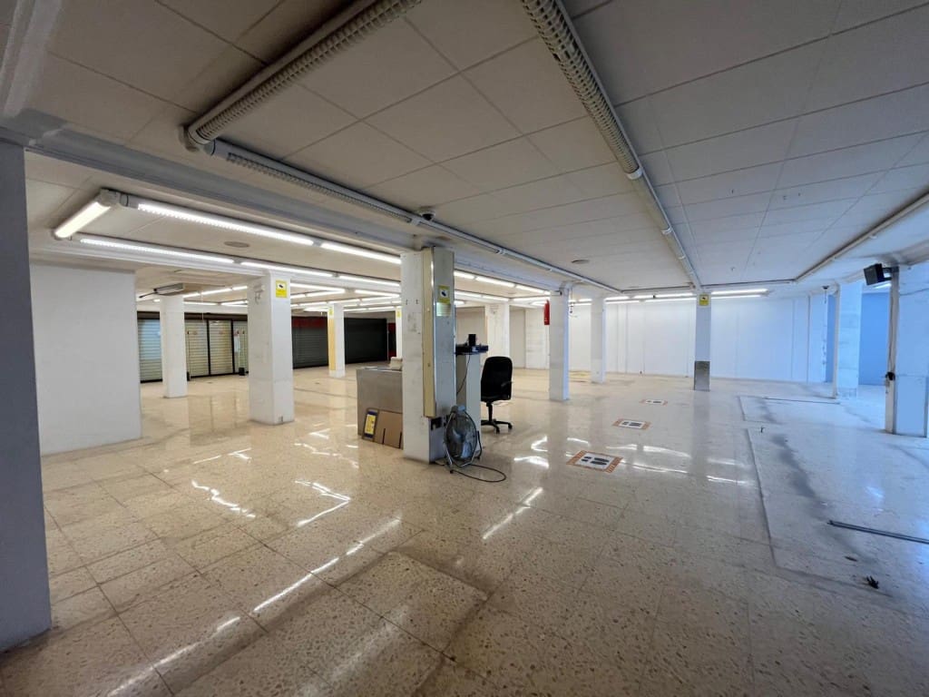 Kommersiell til salgs i Playa de Palma - € 2 500 000 (Ref: 8523337)