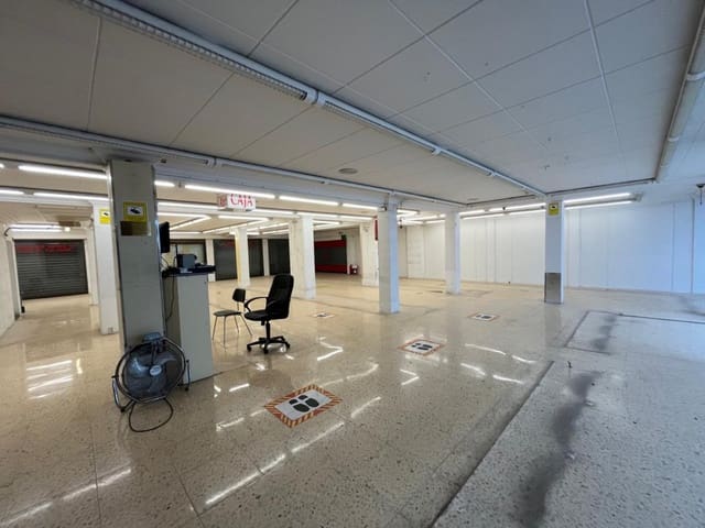 Commercial for sale in Playa de Palma, Palma de Mallorca - € 2,500,000 (Ref: 8523337)