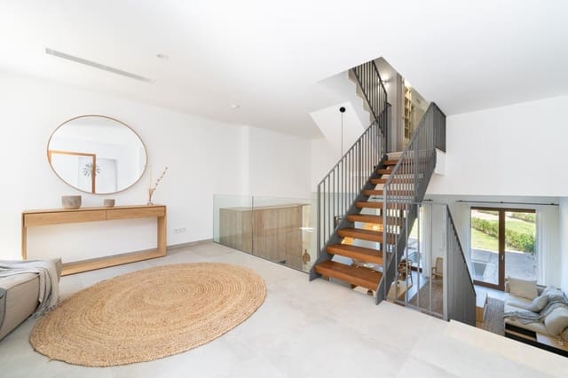 3 soveværelse Semi-Rækkehus til salg i Fornalutx med swimmingpool - € 1.550.000 (Ref: 8523356)