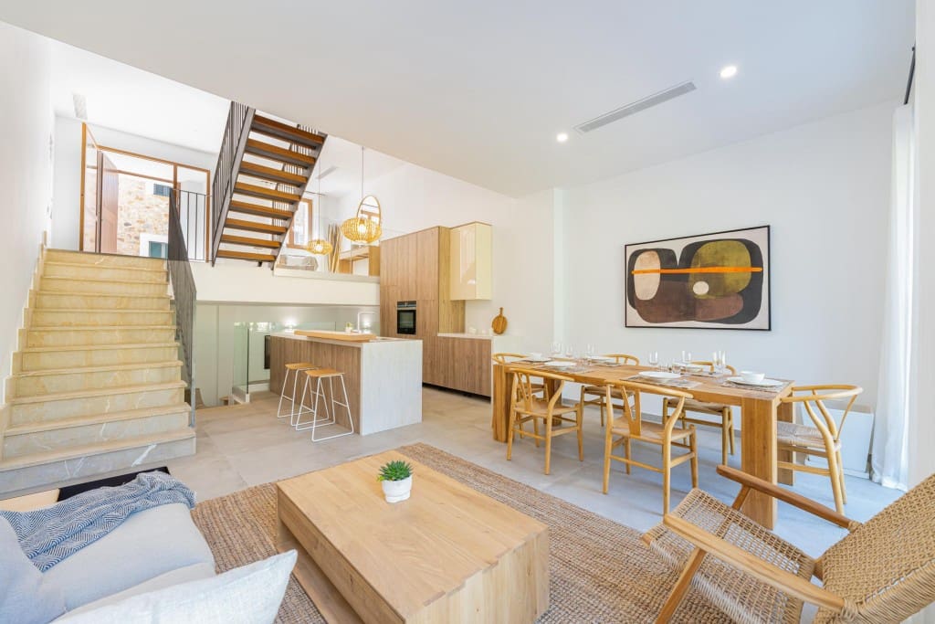 3 soveværelse Semi-Rækkehus til salg i Fornalutx med swimmingpool - € 1.550.000 (Ref: 8523356)