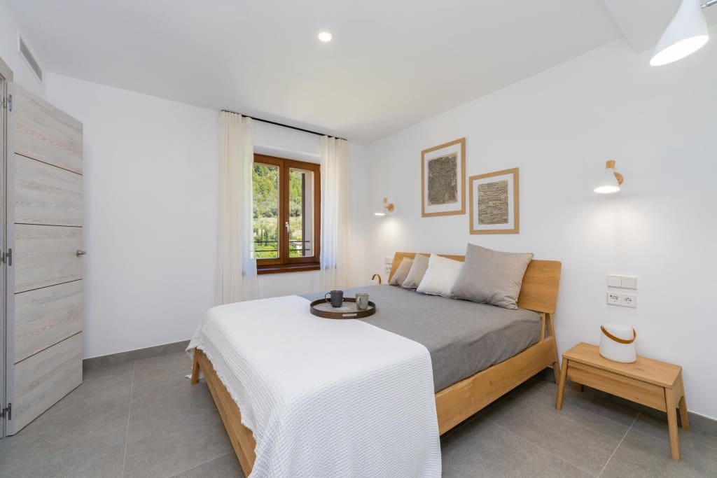 3 soveværelse Semi-Rækkehus til salg i Fornalutx med swimmingpool - € 1.550.000 (Ref: 8523356)