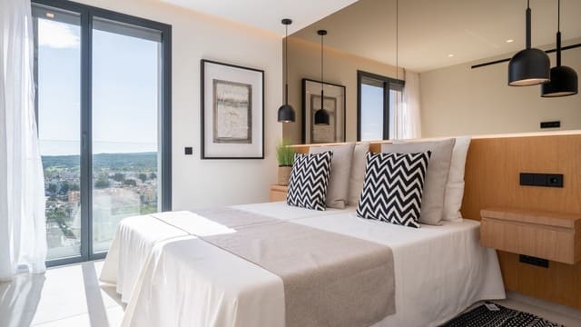 4 sovrum Lägenhet till salu i Santa Ponsa, Calvià med pool - 1 363 635 € (Ref: 8523384)