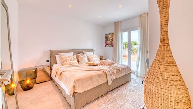 4 soveværelse Villa til salg i Playa de Palma, Palma de Mallorca - € 1.700.000 (Ref: 8523400)