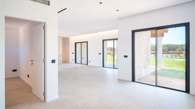 5 bedroom Finca/Country House for sale in Campos with pool - € 2,490,000 (Ref: 8523415)