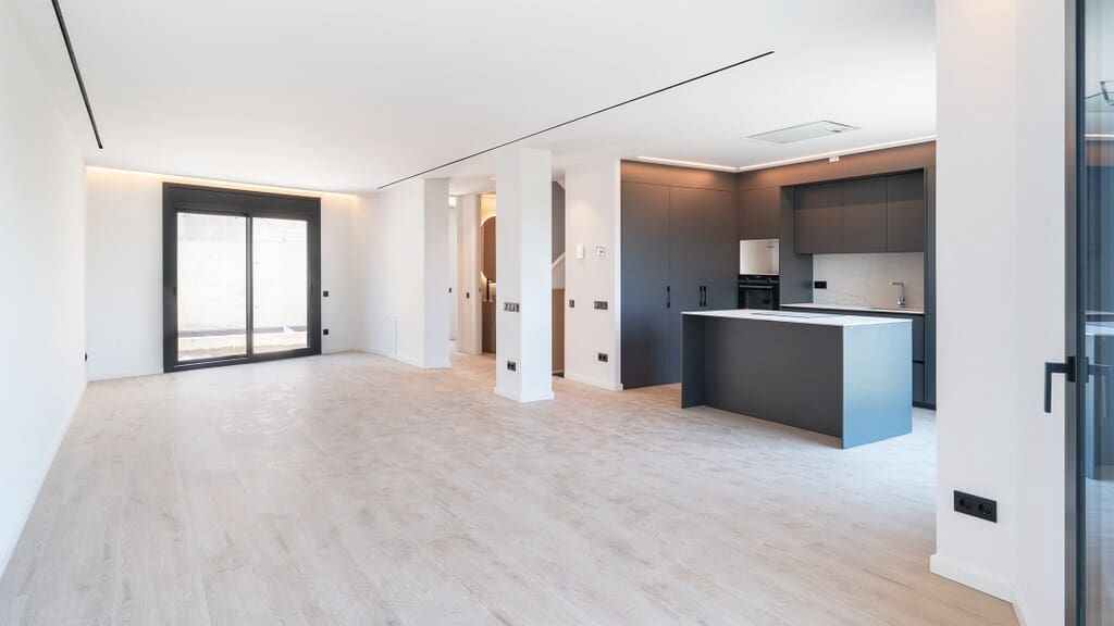 4 bedroom Villa for sale in Genova with pool - € 2,500,000 (Ref: 8523444)