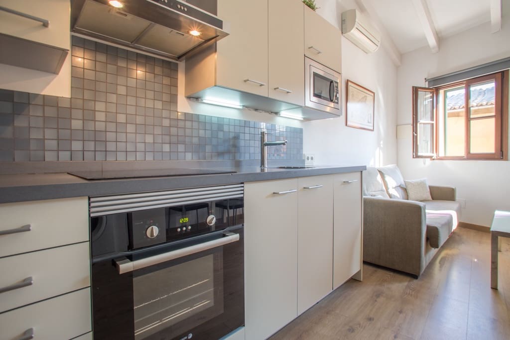 3 bedroom Apartment for sale in Palma de Mallorca - € 800,000 (Ref: 8523445)