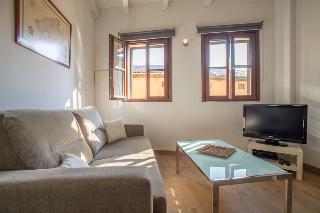 3 bedroom Apartment for sale in Palma de Mallorca - € 800,000 (Ref: 8523445)