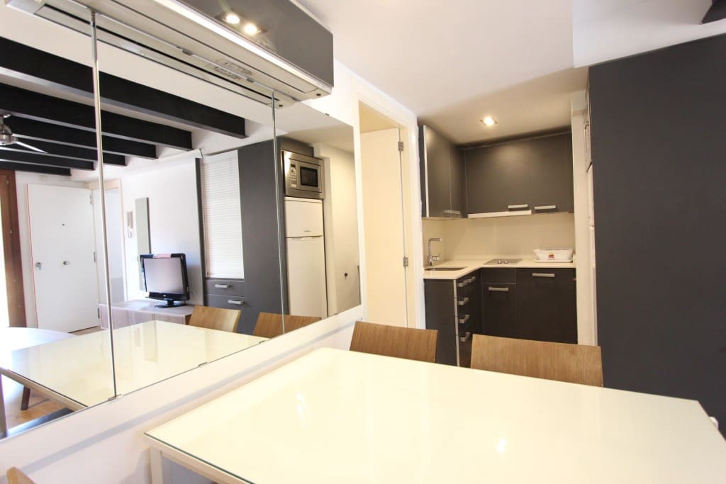 3 bedroom Apartment for sale in Palma de Mallorca - € 1,200,000 (Ref: 8523446)