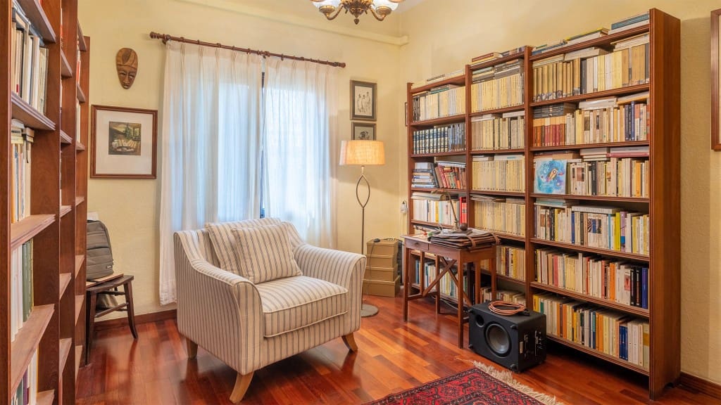 8 bedroom Villa for sale in Palma de Mallorca - € 975,000 (Ref: 8523494)