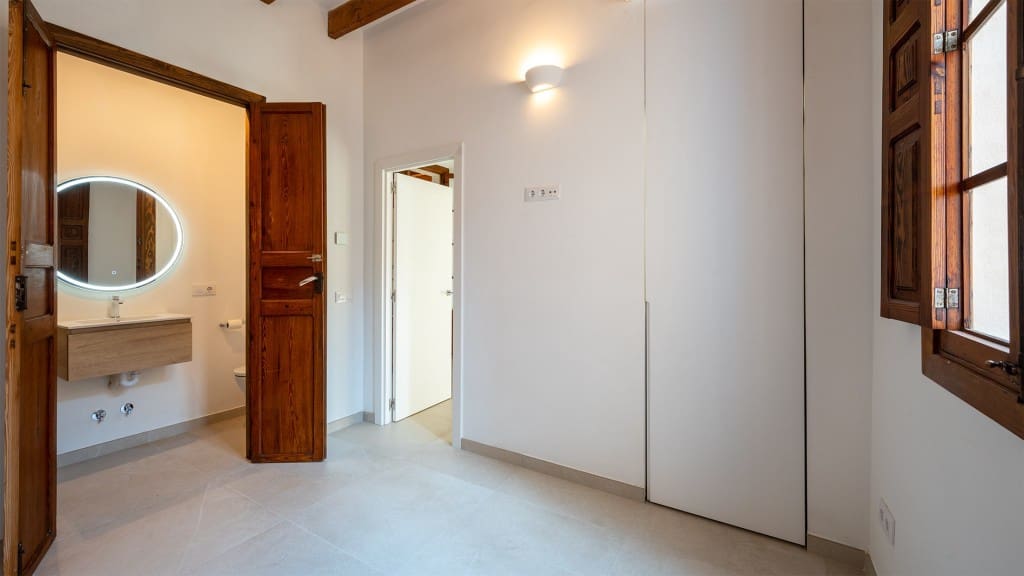 3 sypialnia Willa na sprzedaż w Llubi z basenem - 1 250 000 € (Ref: 8523513)