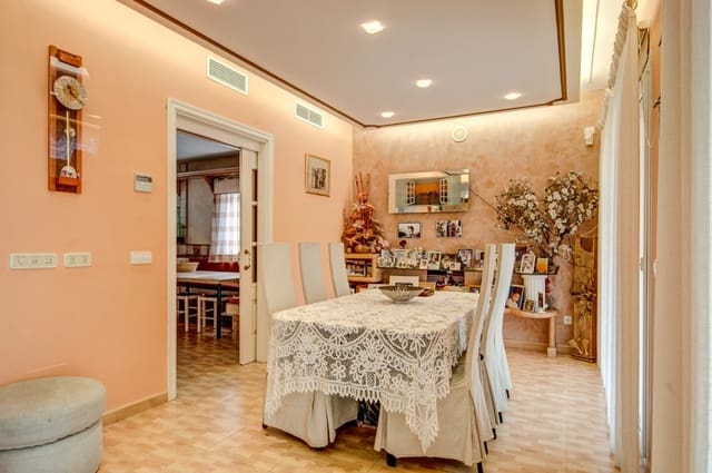 6 soveværelse Villa til salg i Palmanova, Calvià med swimmingpool - € 1.999.999 (Ref: 8523618)