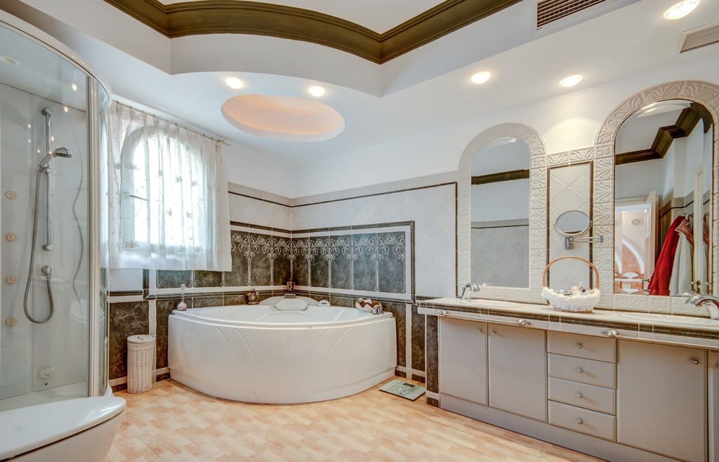 6 soveværelse Villa til salg i Palmanova med swimmingpool - € 1.999.999 (Ref: 8523618)