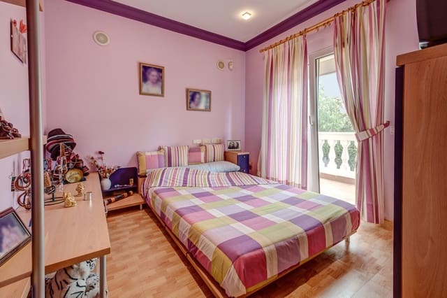 6 soveværelse Villa til salg i Palmanova, Calvià med swimmingpool - € 1.999.999 (Ref: 8523618)