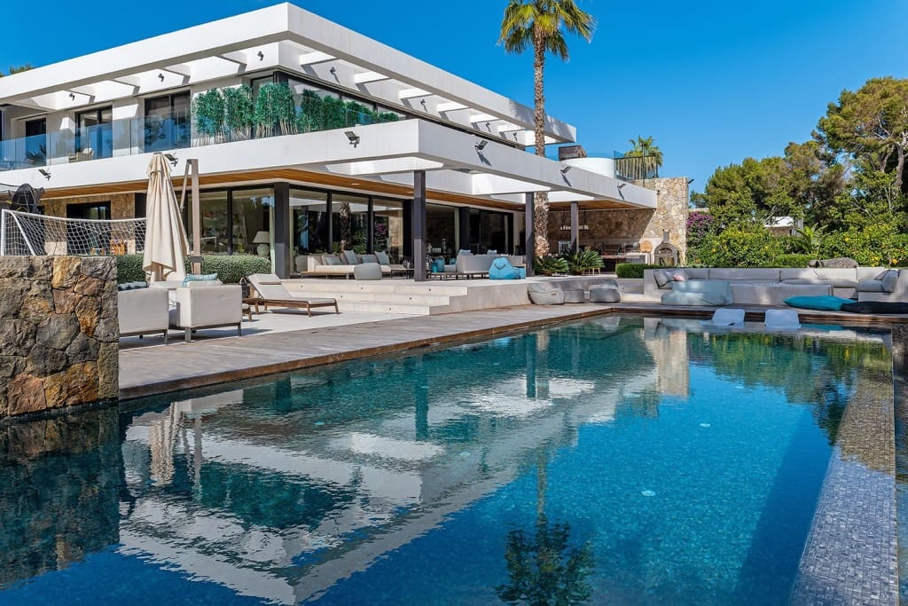 6 slaapkamer Villa te koop in Santa Ponsa met zwembad - € 9.400.000 (Ref: 8523644)