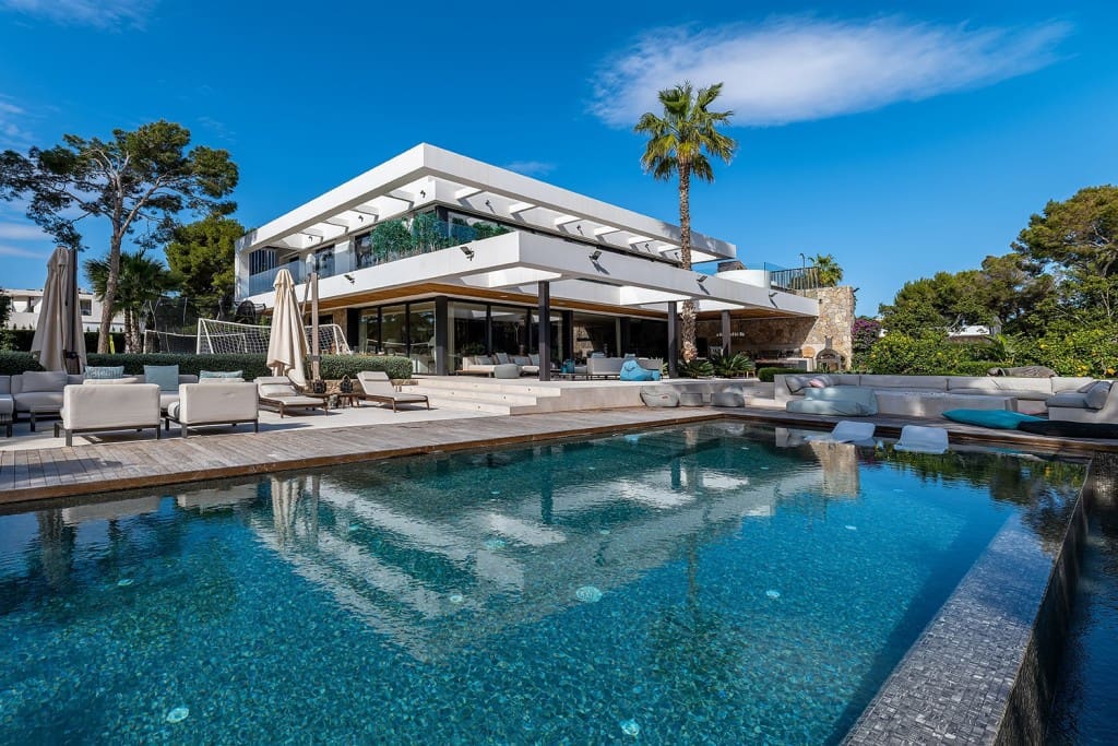 6 slaapkamer Villa te koop in Santa Ponsa met zwembad - € 9.400.000 (Ref: 8523644)