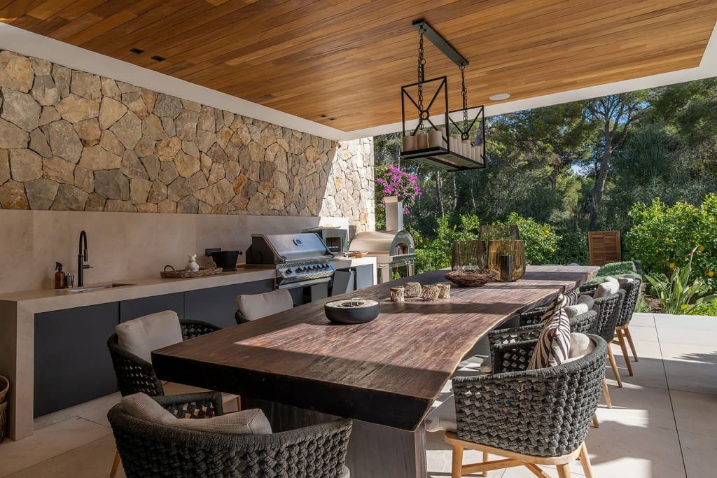 6 slaapkamer Villa te koop in Santa Ponsa met zwembad - € 9.400.000 (Ref: 8523644)