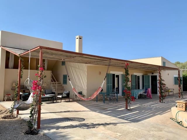 5 bedroom Finca/Country House for sale in Sa Rapita / La Rapita, Campos with pool - € 3,950,000 (Ref: 8524881)