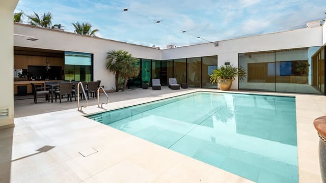 5 soverom Finca/Herregård til salgs i Alqueria Blanca, Santanyí med svømmebasseng - € 6 200 000 (Ref: 8524914)