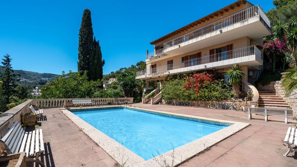 5 bedroom Villa for sale in Son Vida with pool - € 4,500,000 (Ref: 8524916)