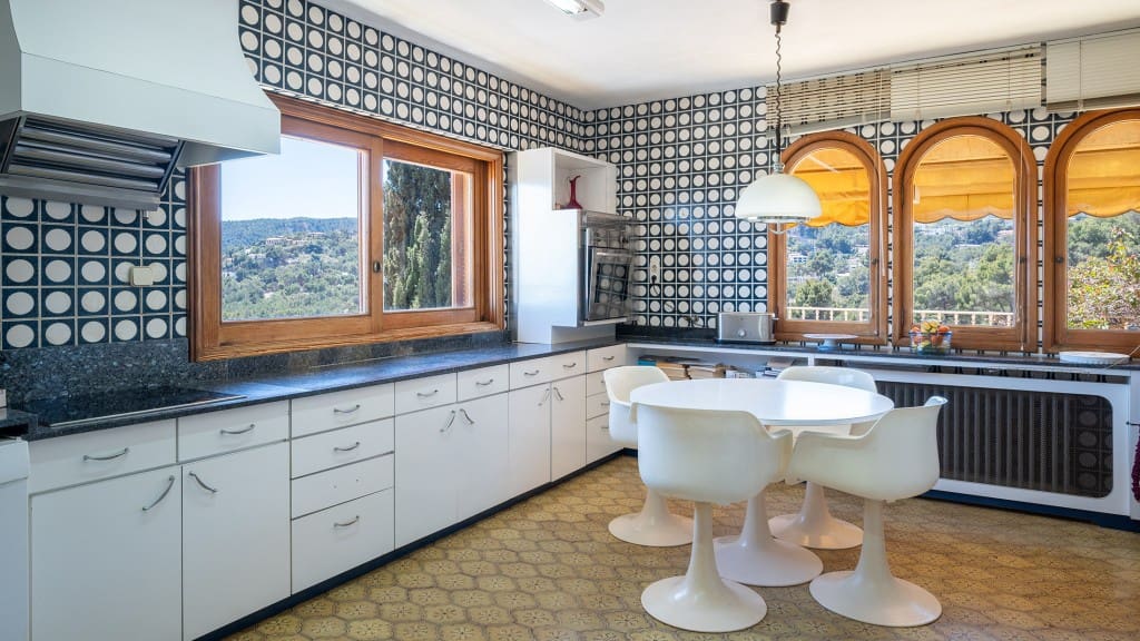 5 bedroom Villa for sale in Son Vida with pool - € 4,500,000 (Ref: 8524916)